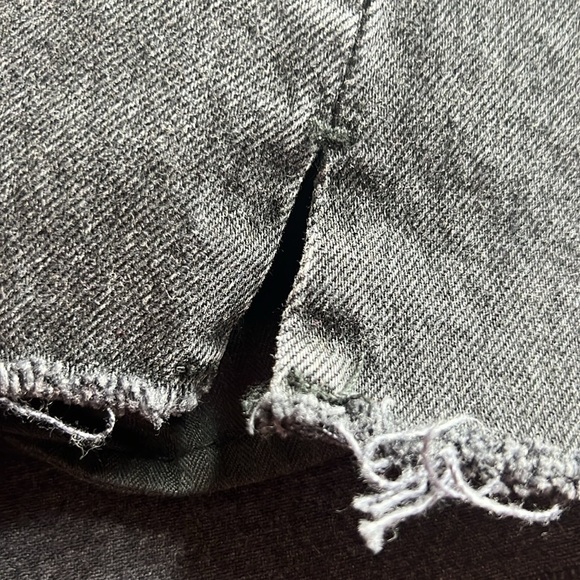 Abercrombie & Fitch The Mom Short High Rise 36/22 - Picture 8 of 16